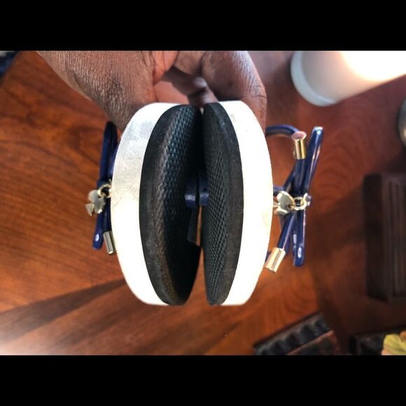 Kate Spade navy blue flip flops size 7/8 - Picture 5 of 9